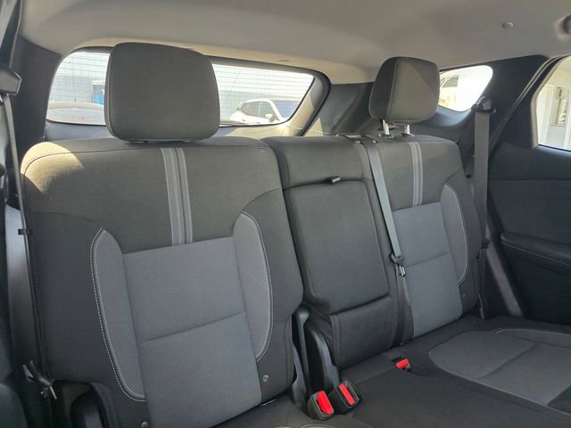 Used 2025 Chevrolet Blazer LT image 17