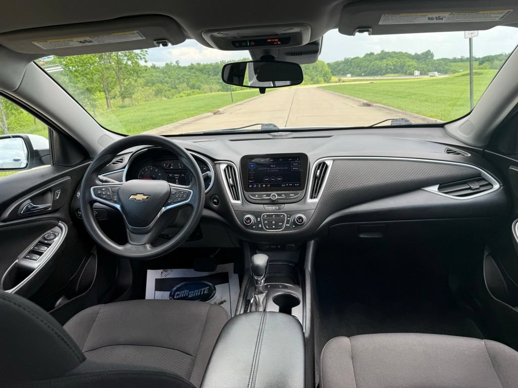 Used 2023 Chevrolet Malibu LT w/ Driver Confidence Package FWD image 18