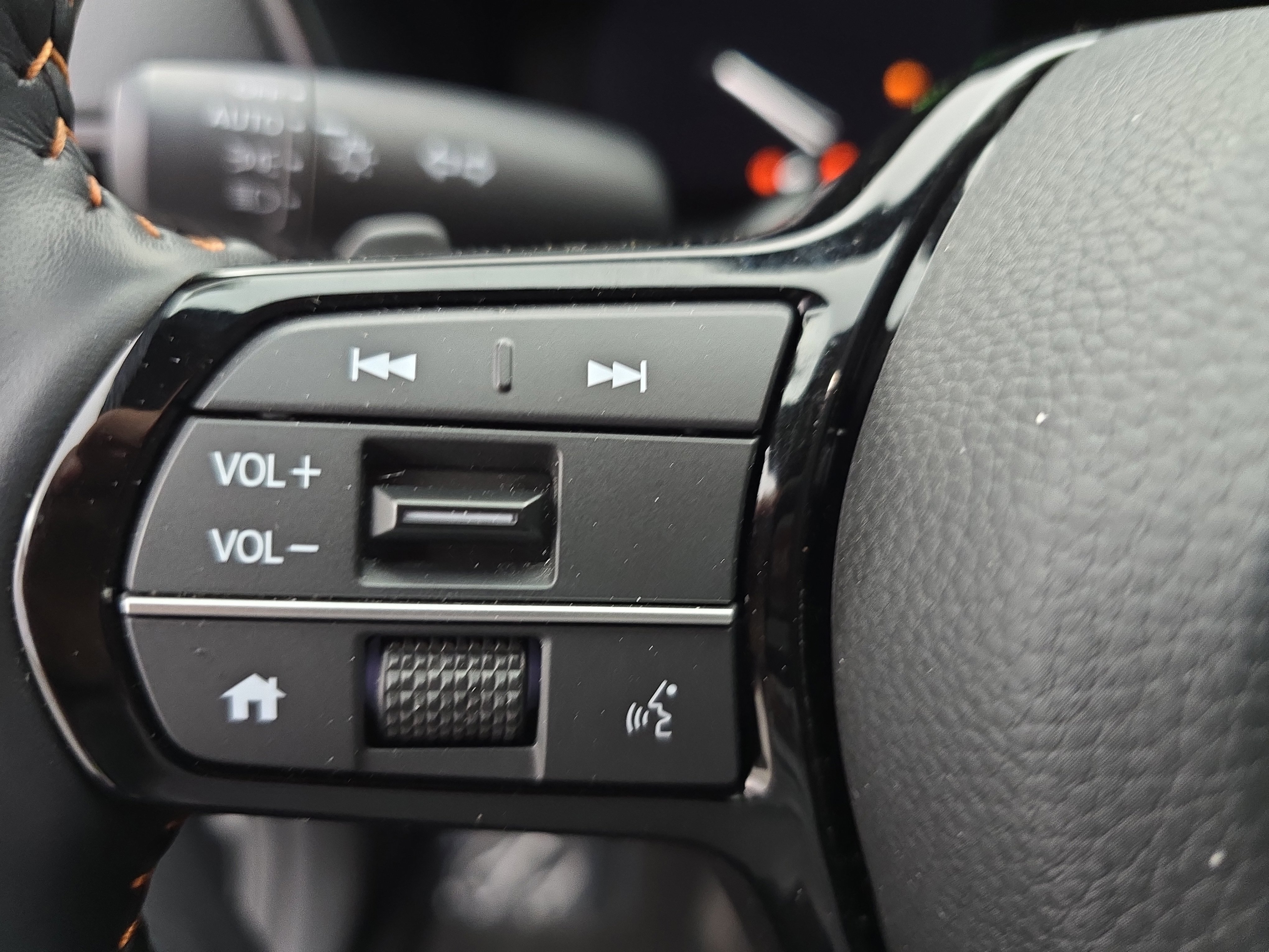 Used 2025 Honda CR-V Sport Touring image 17