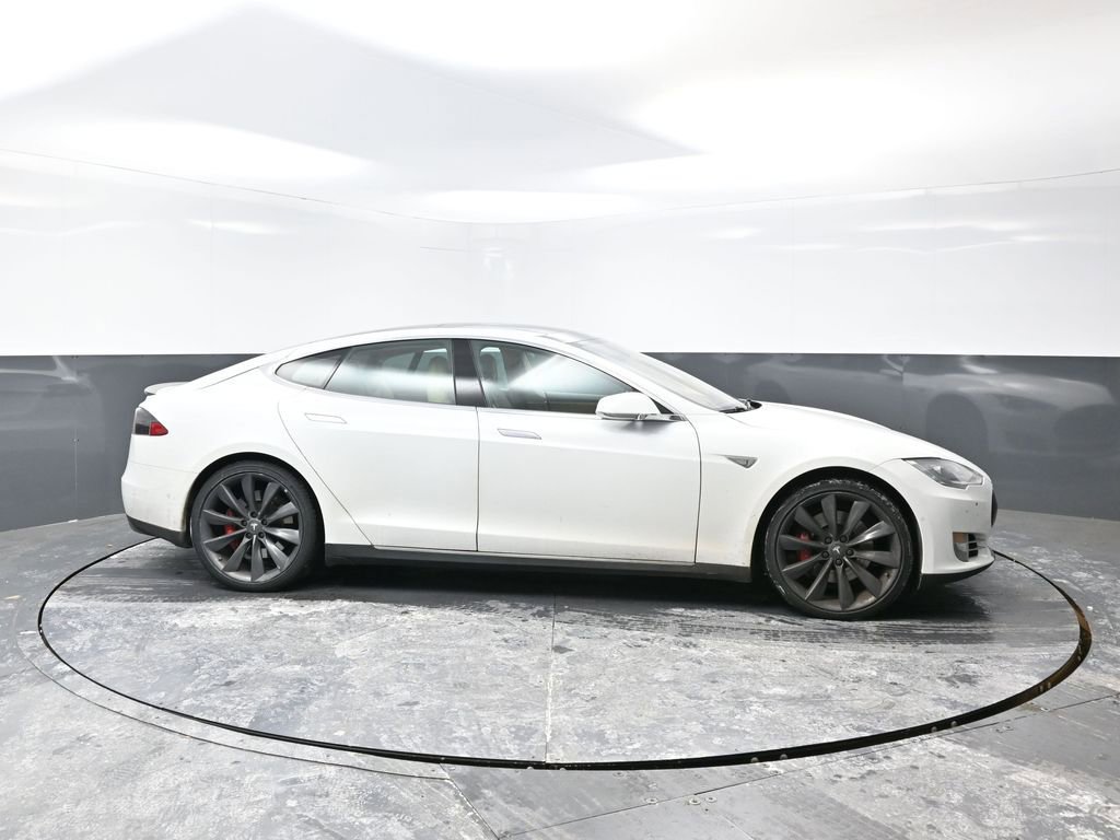 Used 2015 Tesla Model S P85D image 2