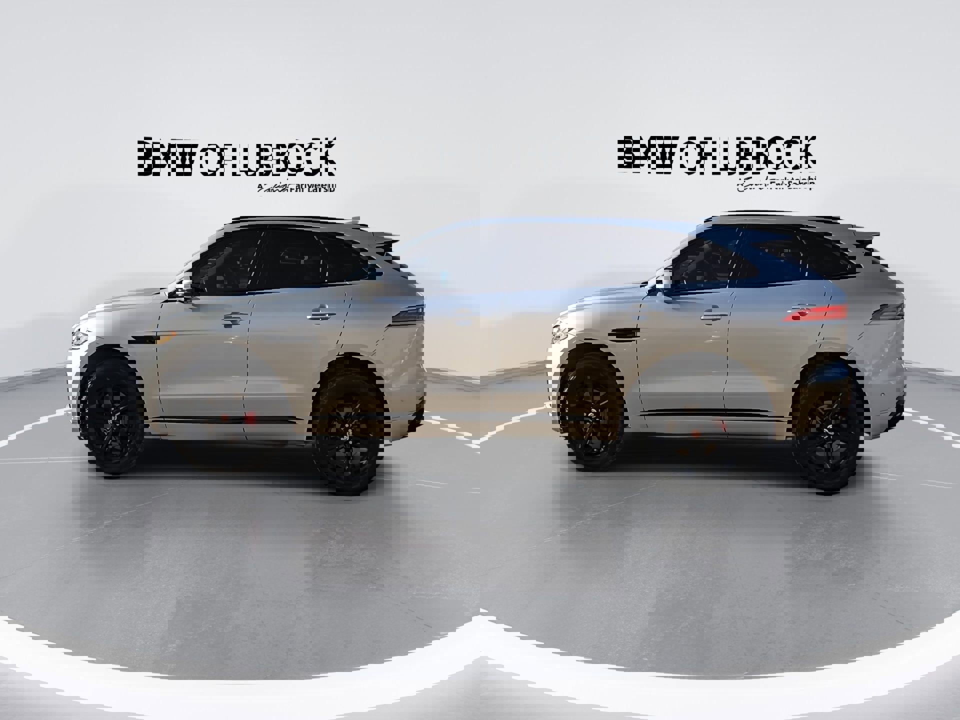 Used 2017 Jaguar F-PACE S image 5