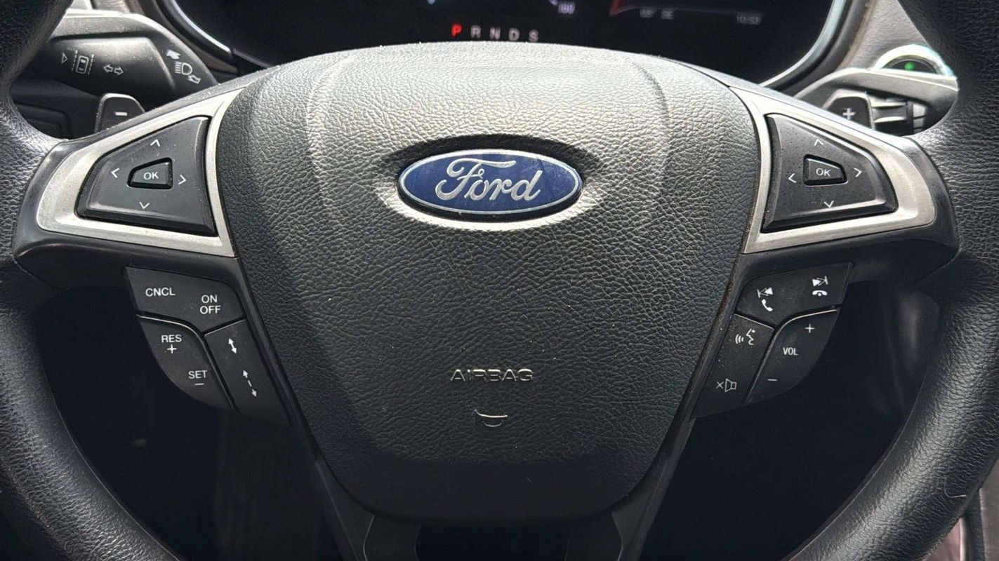 Used 2019 Ford Fusion SE FWD image 13