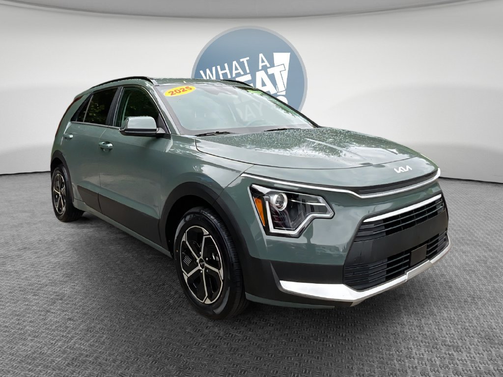 Used 2025 Kia Niro EX