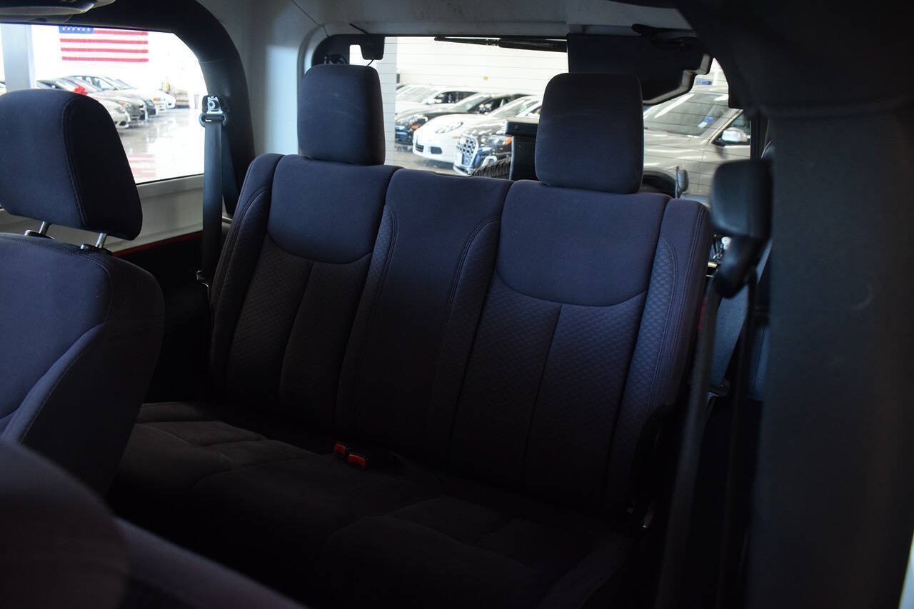 Used 2013 Jeep Wrangler Sport AWD/4WD image 34