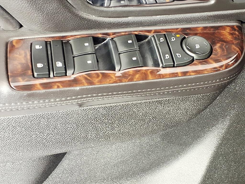 Used 2012 GMC Yukon XL Denali image 17