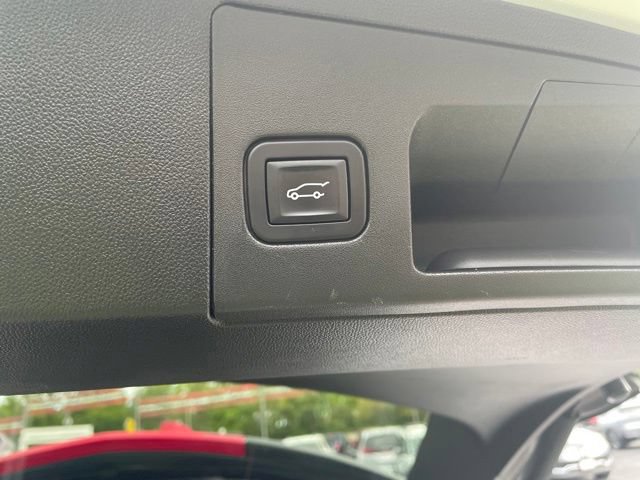 Used 2017 Cadillac XT5 Premium Luxury FWD image 9