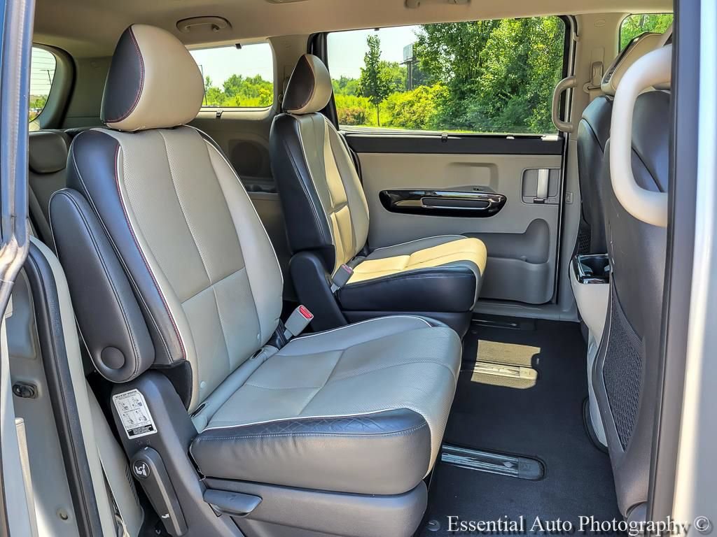 Used 2016 Kia Sedona EX FWD image 26