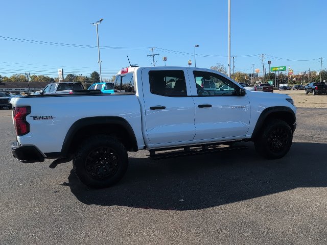 Used 2023 Chevrolet Colorado Trail Boss w/ Technology Package AWD/4WD image 9