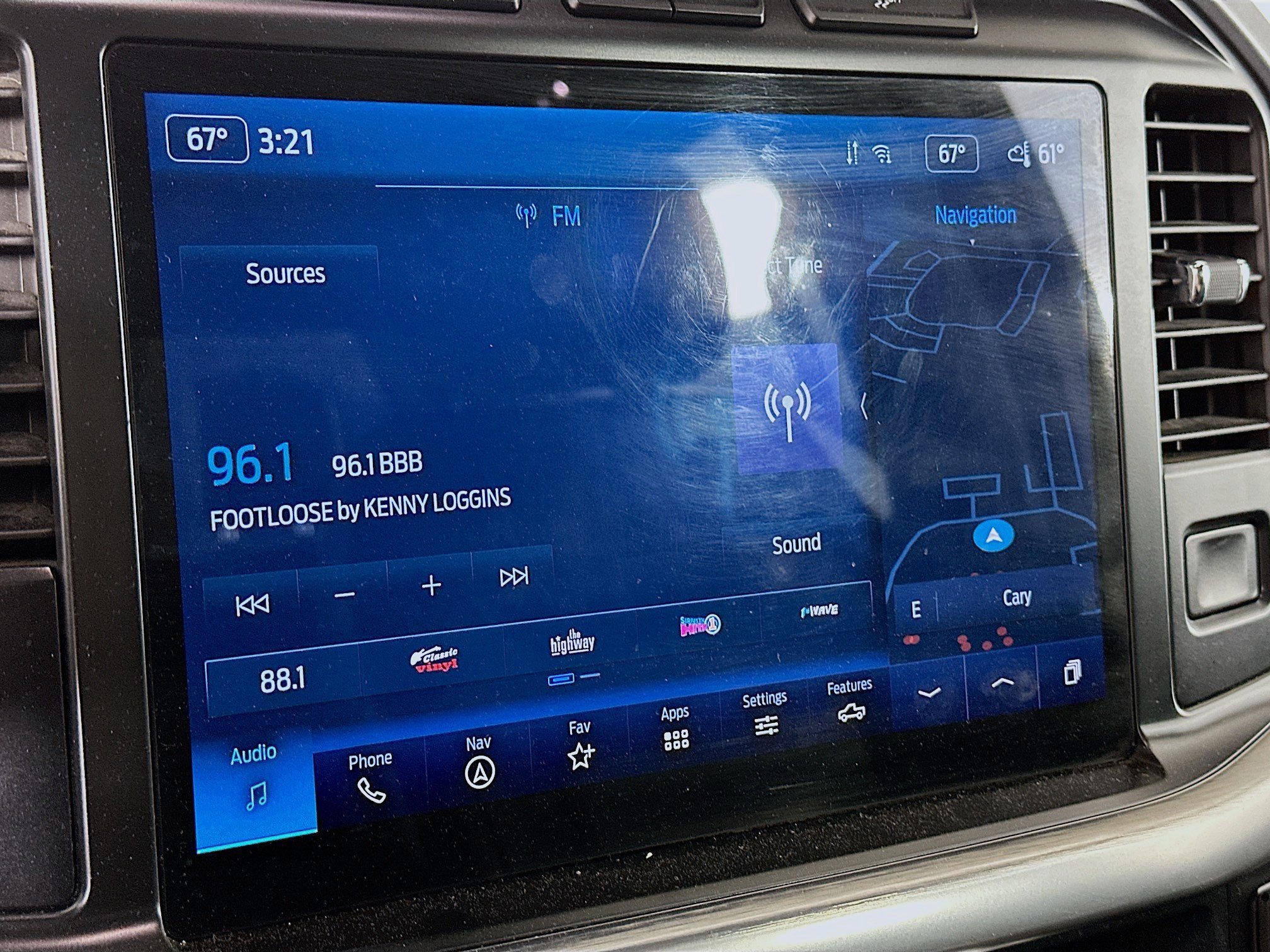 Used 2023 Ford F150 Lariat w/ Equipment Group 502A High AWD/4WD image 21