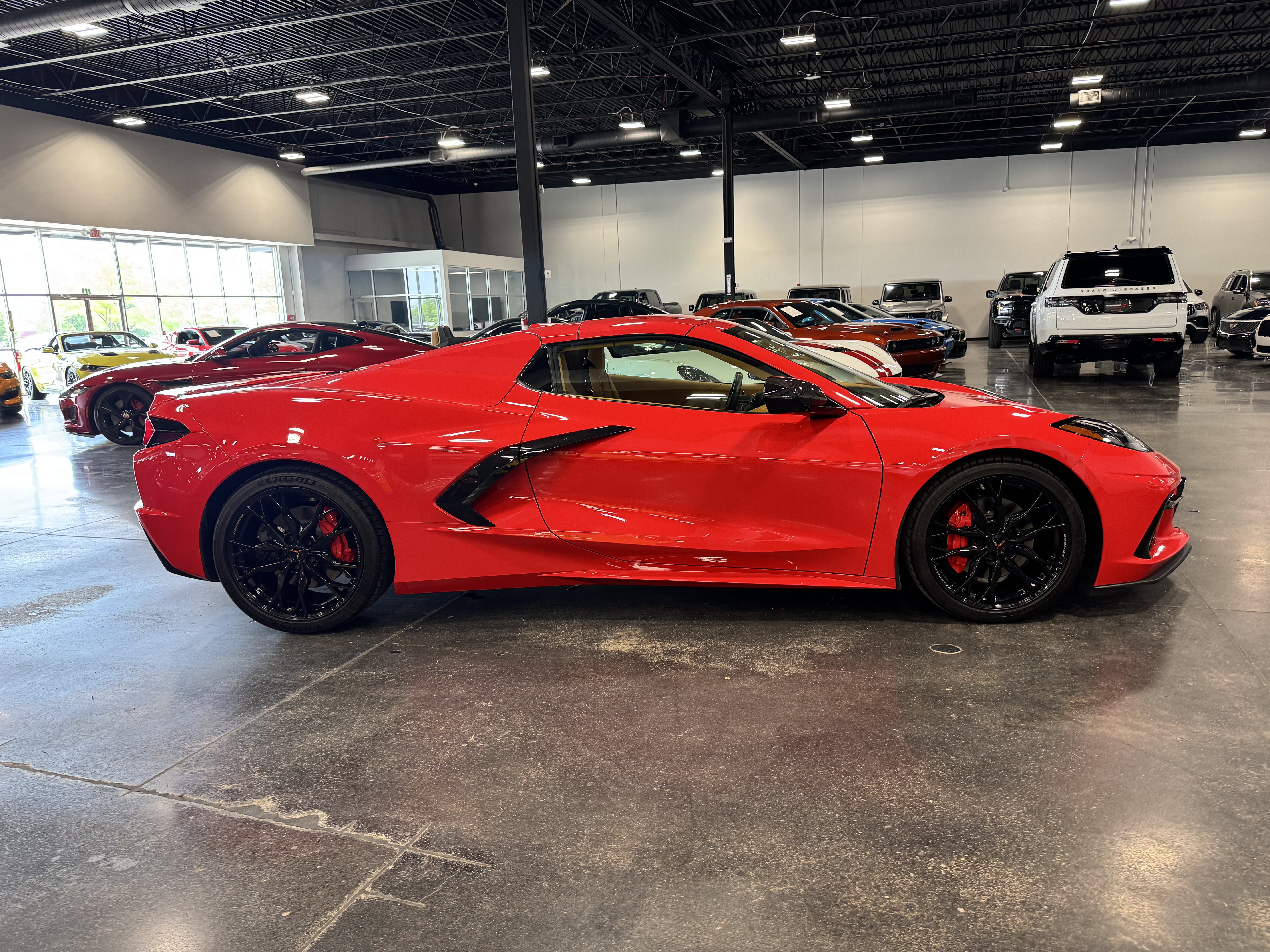Used 2023 Chevrolet Corvette Stingray Premium Conv w/ 3LT RWD image 2