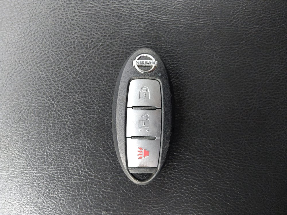 Used 2020 Nissan Pathfinder S image 32