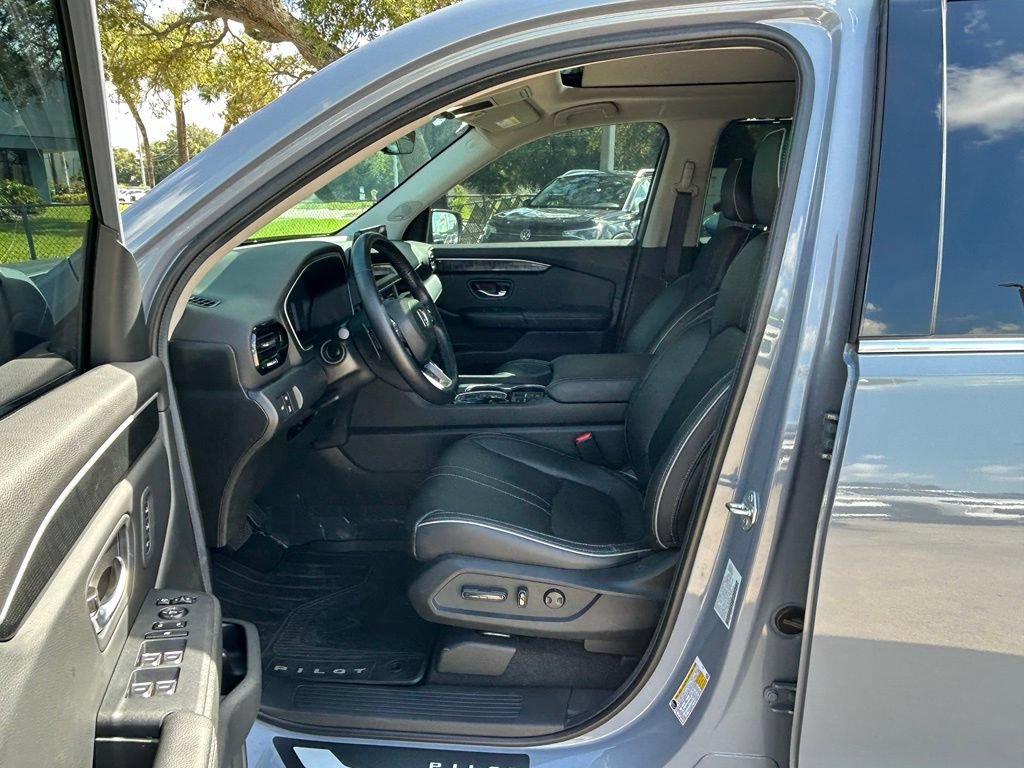Used 2024 Honda Pilot Elite image 8