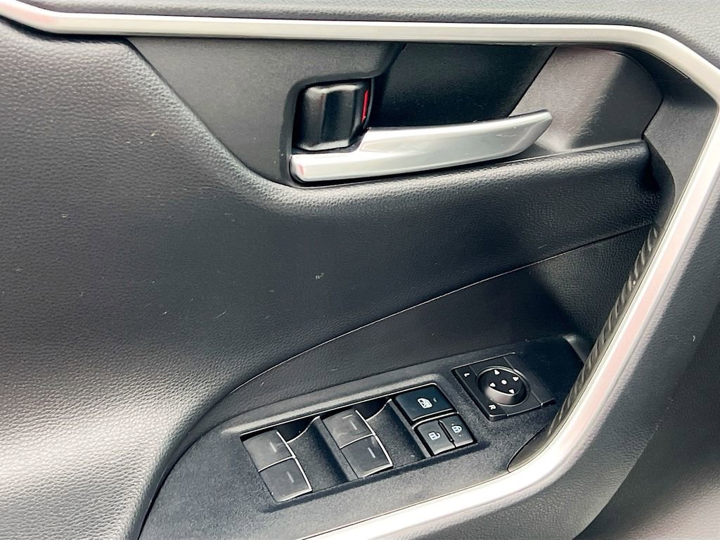 Used 2022 Toyota RAV4 XSE w/ XSE Grade Weather Package image 18