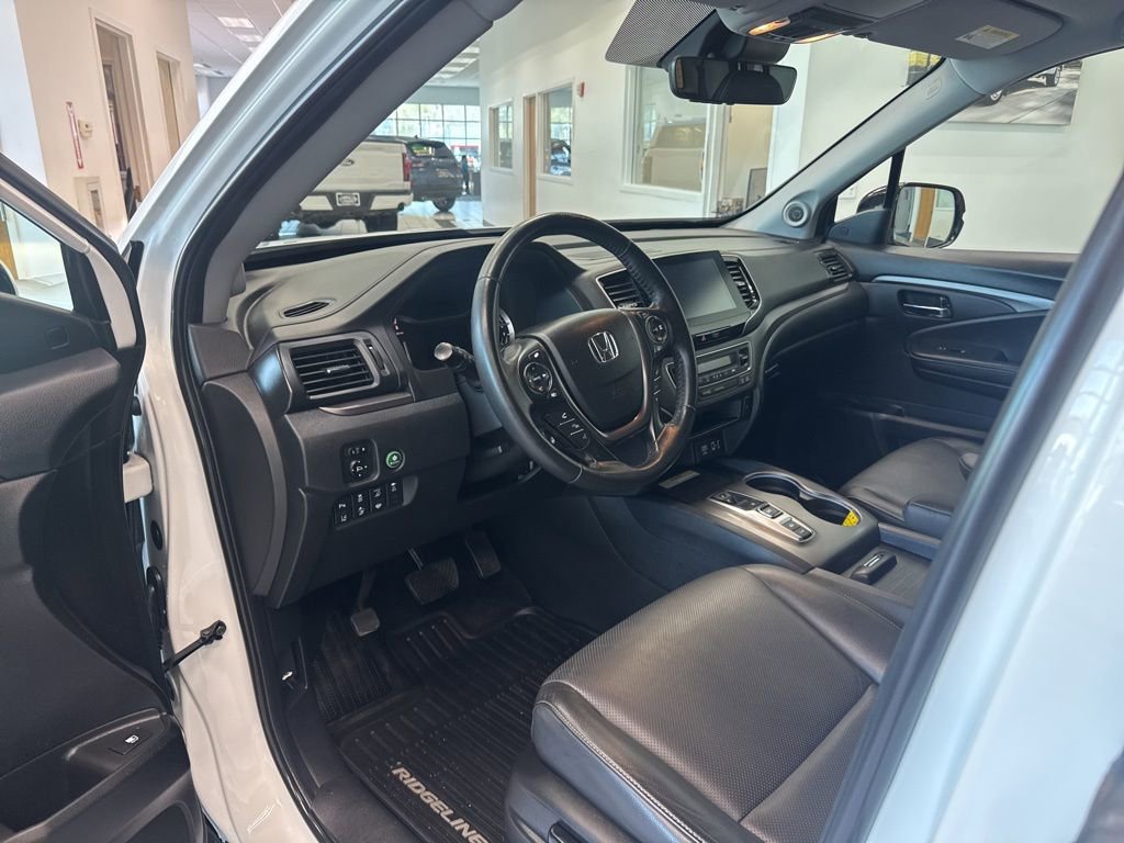 Used 2021 Honda Ridgeline RTL-E image 2