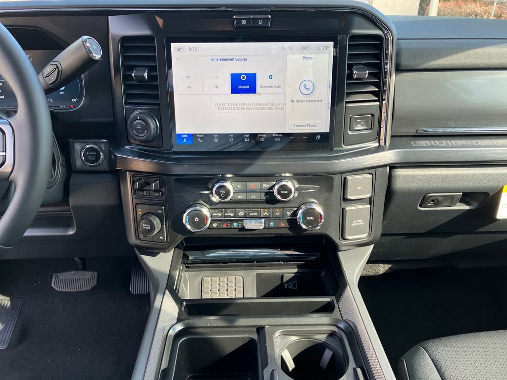 New 2026 Ford F250 Lariat w/ Black Appearance Package image 29