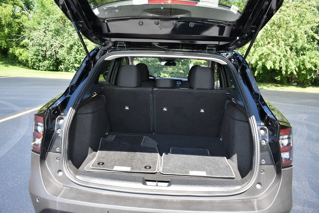 Used 2026 Nissan Kicks SV w/ SV Premium Package AWD/4WD image 31