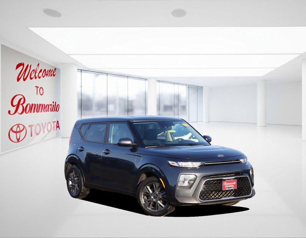 Used 2021 Kia Soul S image 2