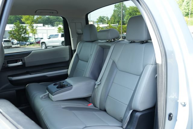 Used 2021 Toyota Tundra Limited w/ Limited Premium Package AWD/4WD image 17