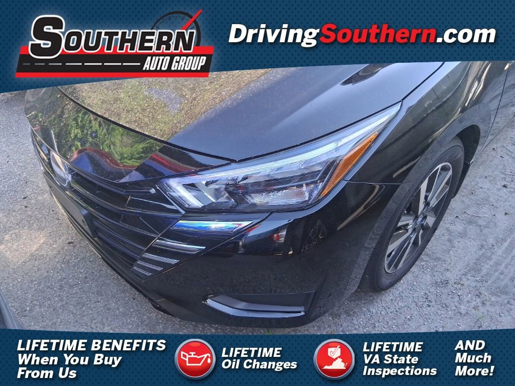 Used 2025 Nissan Versa SV w/ Trunk Package FWD image 1