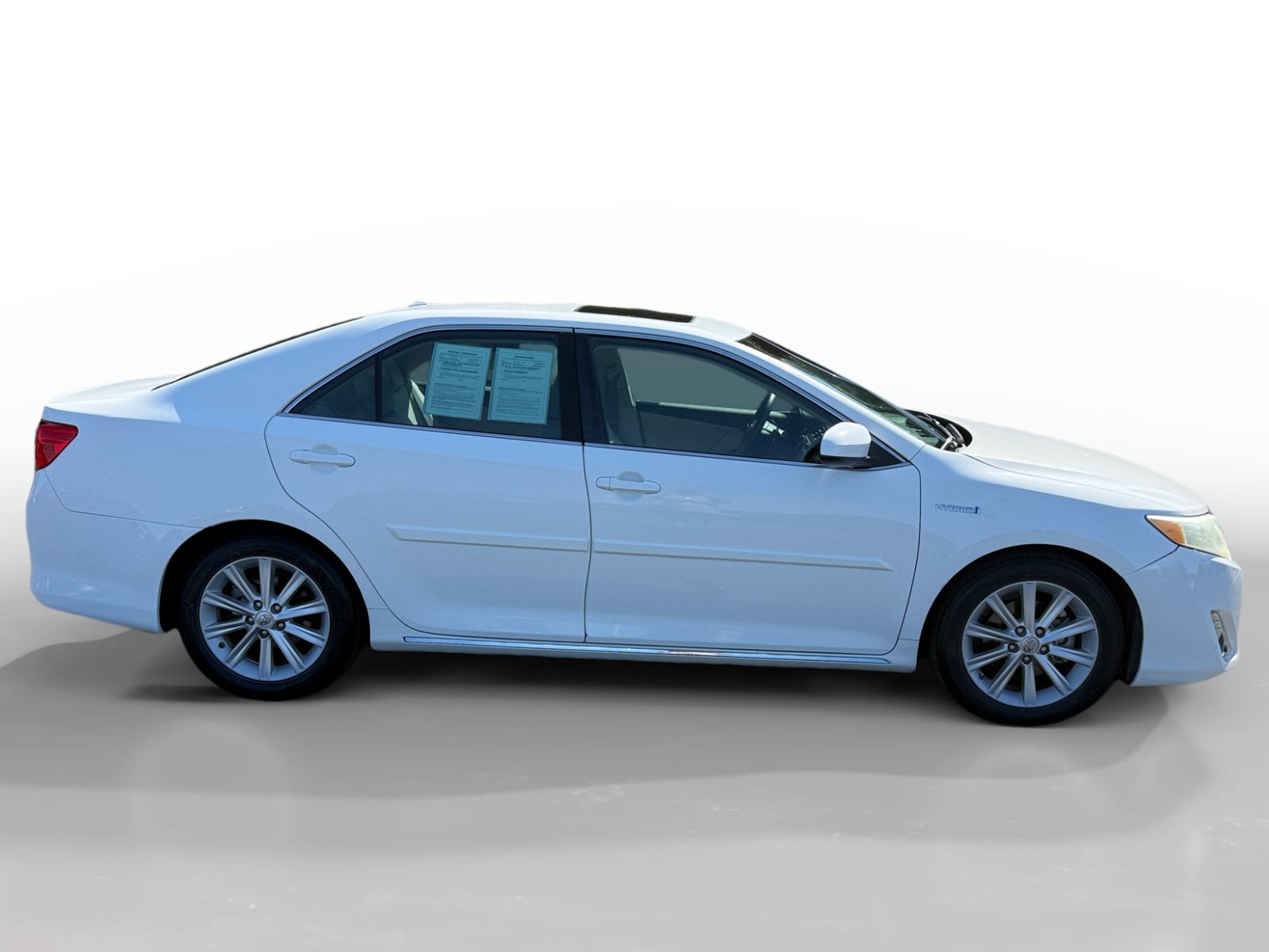 Used 2014 Toyota Camry XLE w/ Leather Package FWD image 6