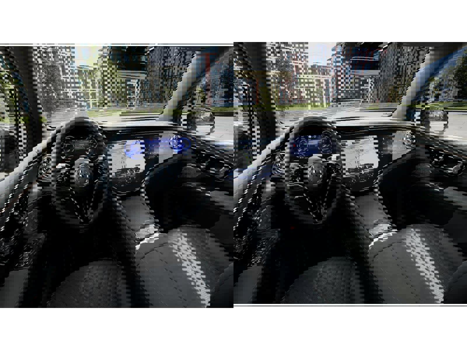 New 2026 Mercedes-Benz EQS 400 4MATIC SUV image 2