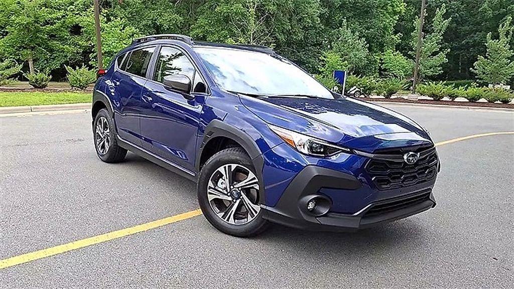 New 2025 Subaru Crosstrek 2.0i Premium image 2