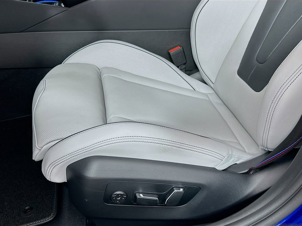 New 2026 BMW M5 w/ Executive Package image 21