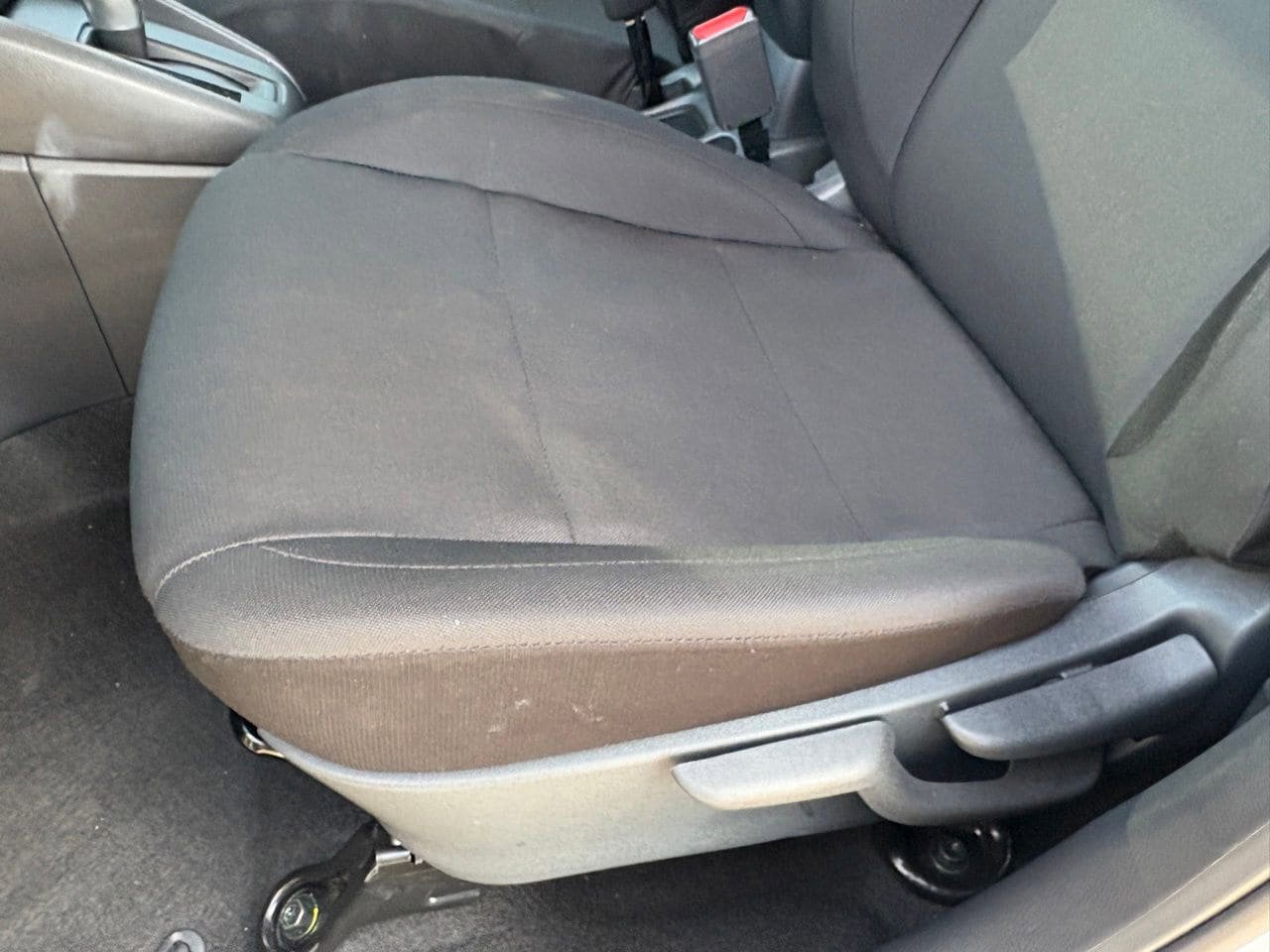 Certified 2025 Nissan Kicks Play S FWD image 31