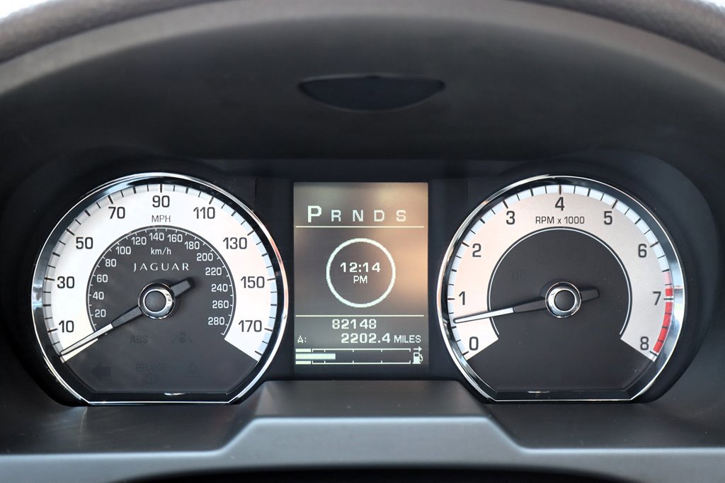 Used 2011 Jaguar XF RWD image 23