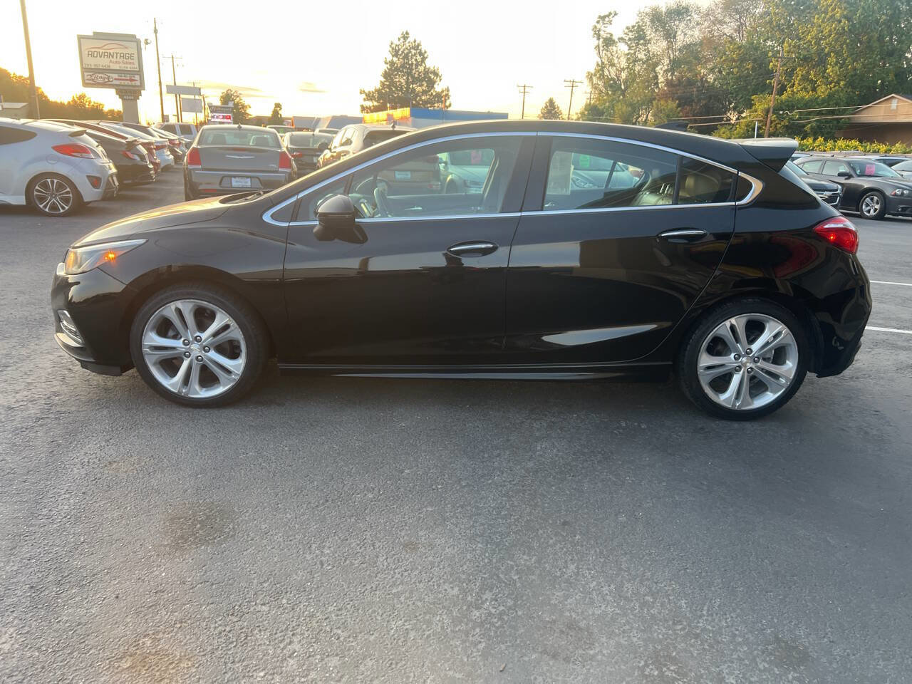 Used 2017 Chevrolet Cruze Premier w/ RS Package image 4