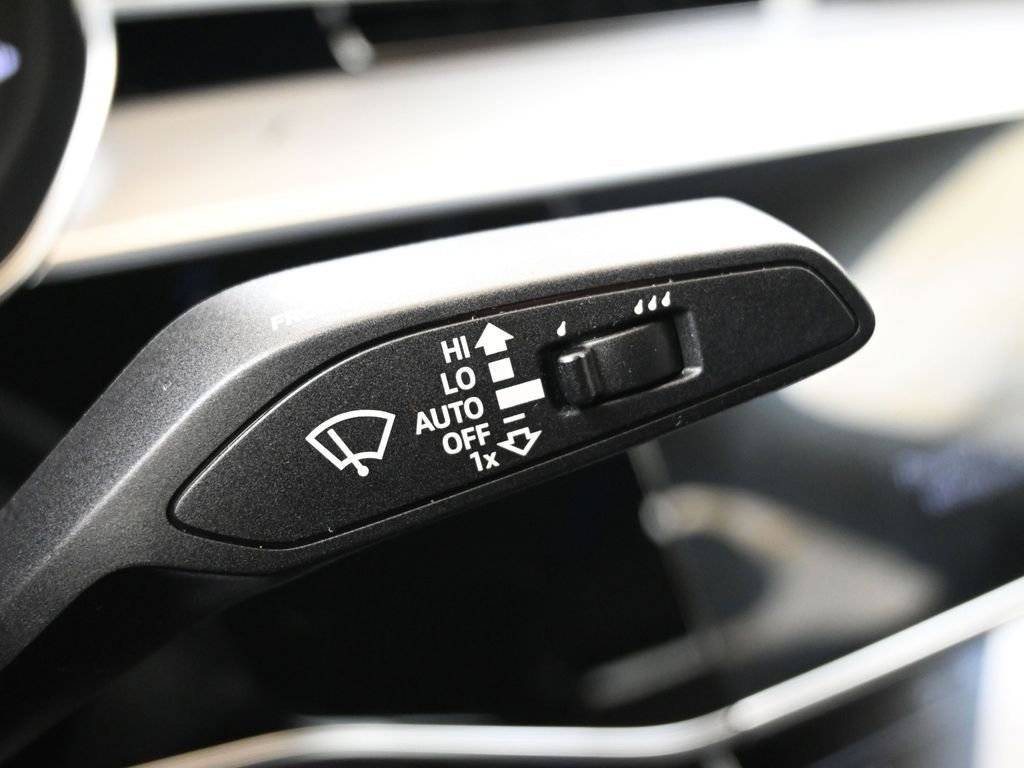 Certified 2025 Audi A8 L 3.0T image 31