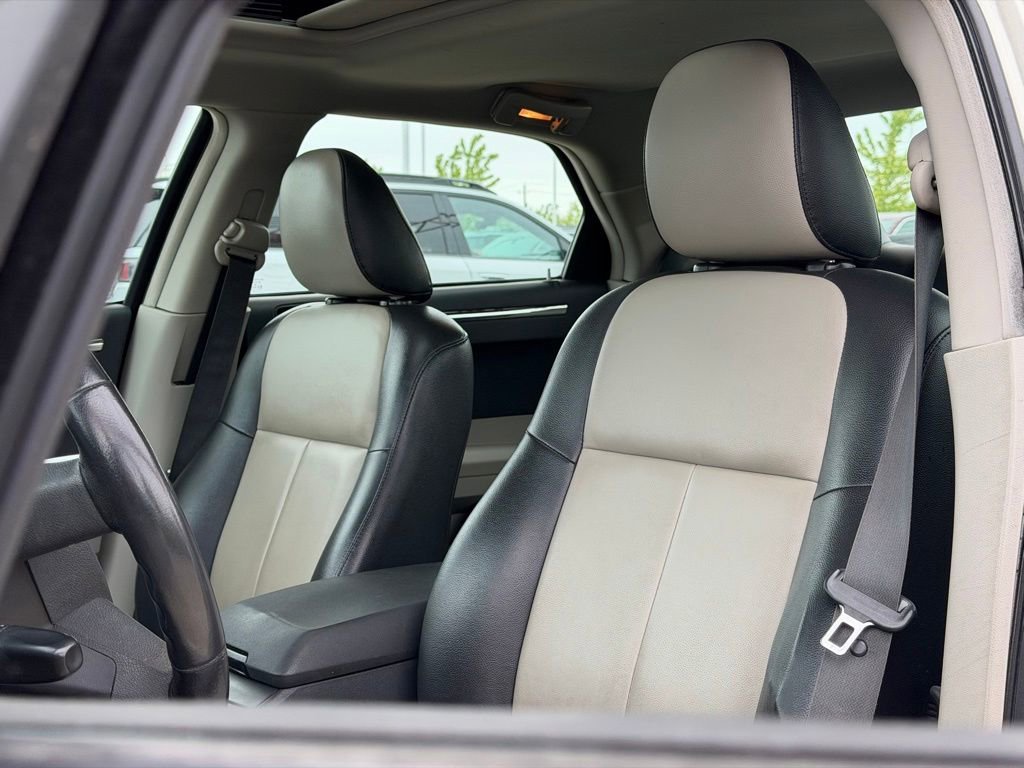 Used 2006 Chrysler 300 Touring RWD image 14