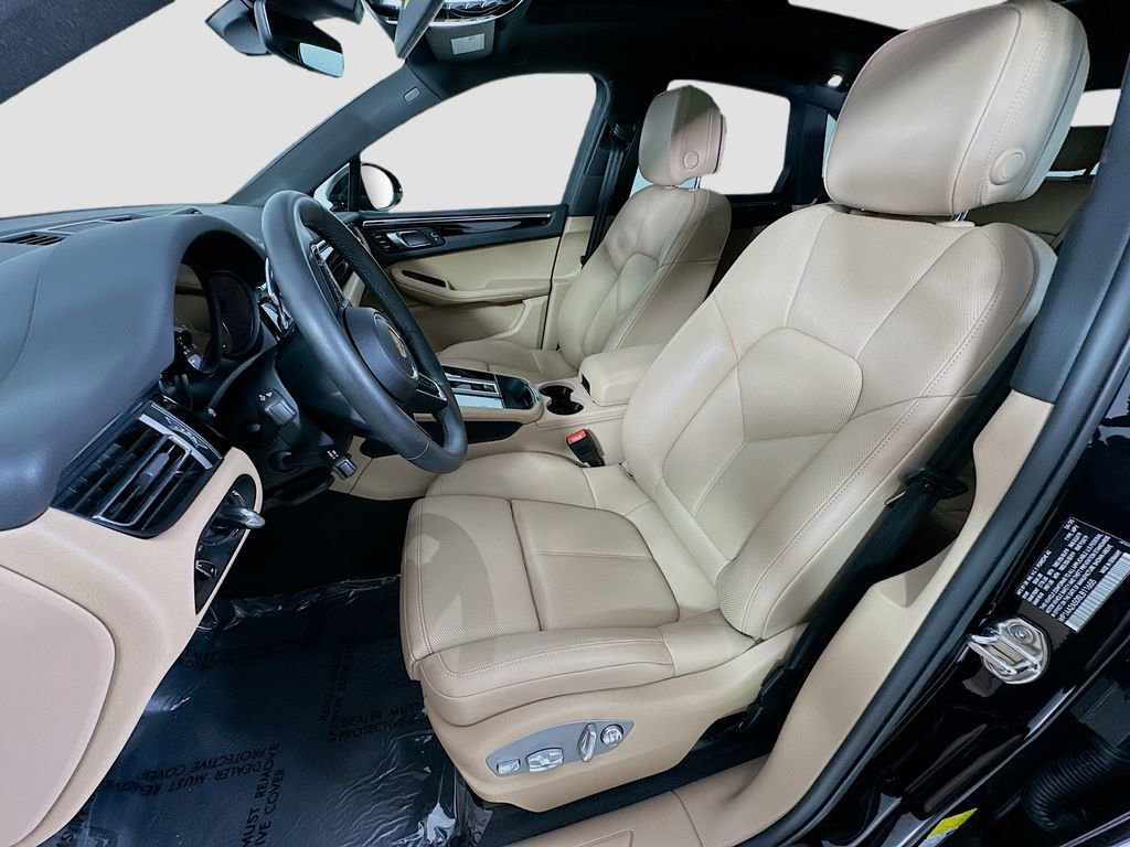 Used 2025 Porsche Macan image 5