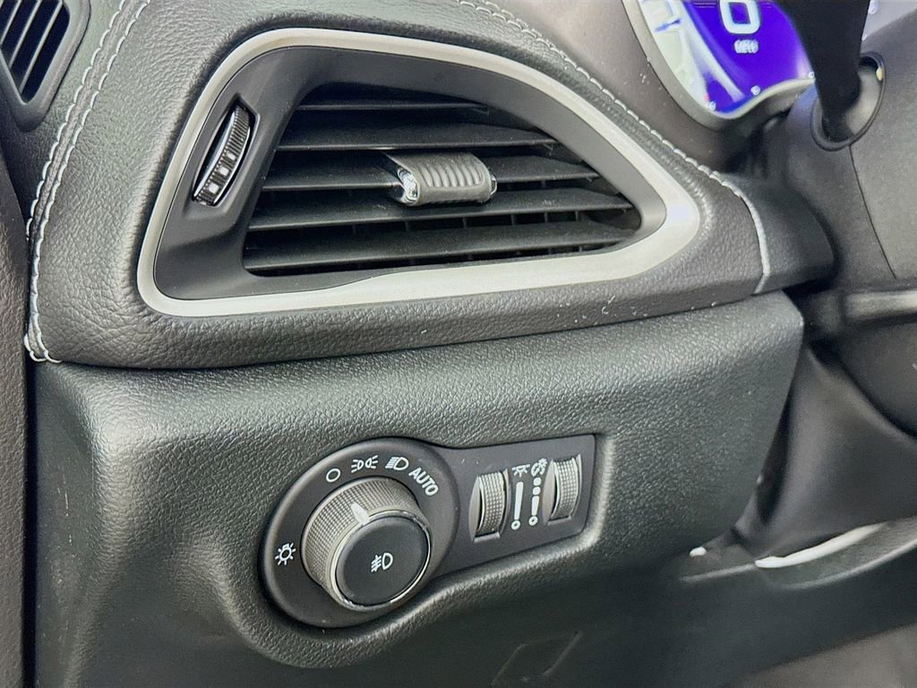 New 2026 Chrysler Pacifica Select image 20