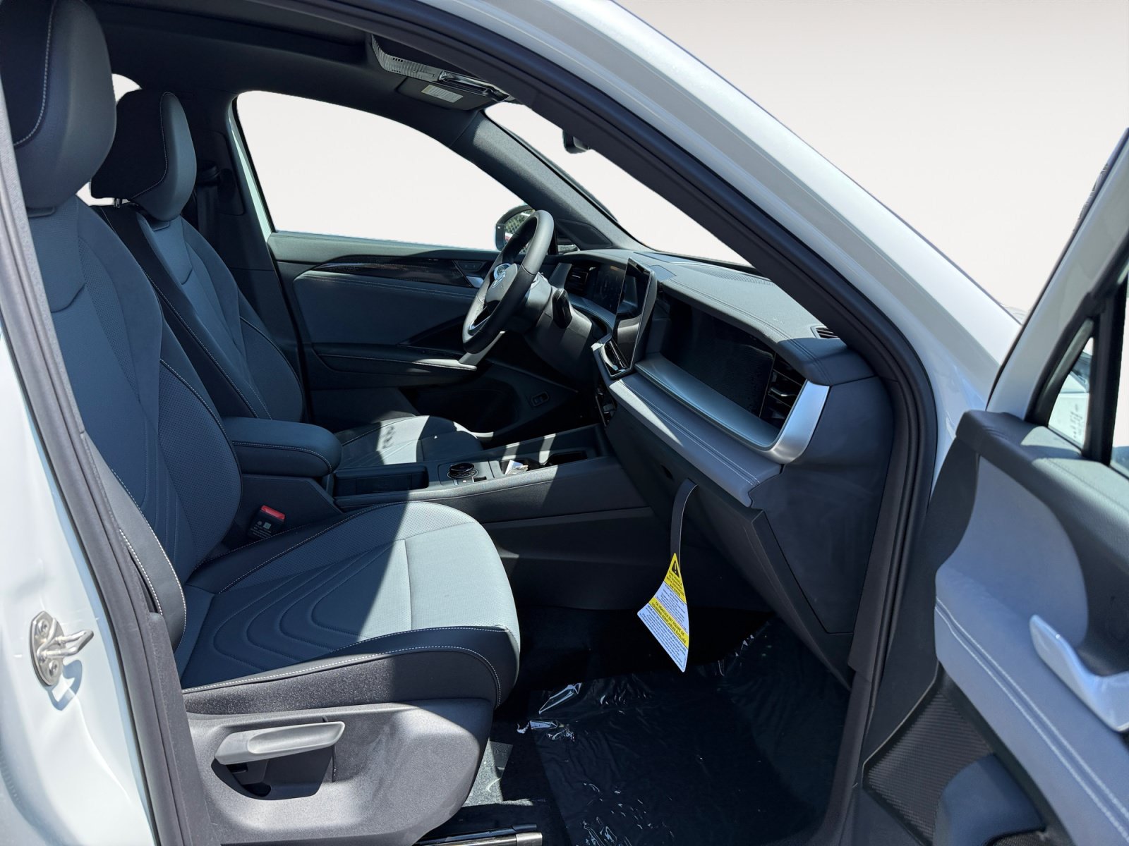 New 2026 Volkswagen Tiguan SE R-Line AWD/4WD image 19