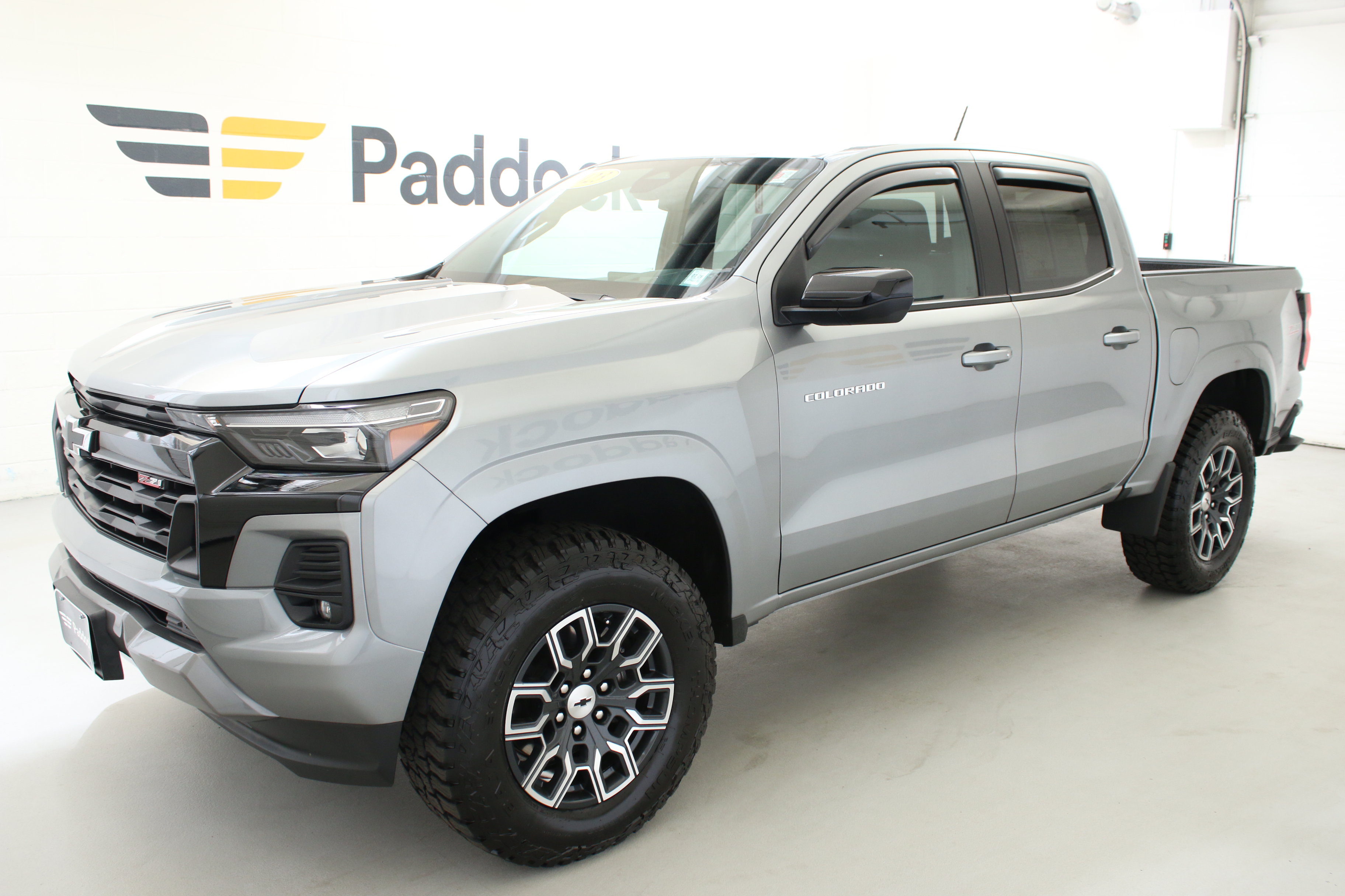 Used 2023 Chevrolet Colorado Z71 AWD/4WD image 3