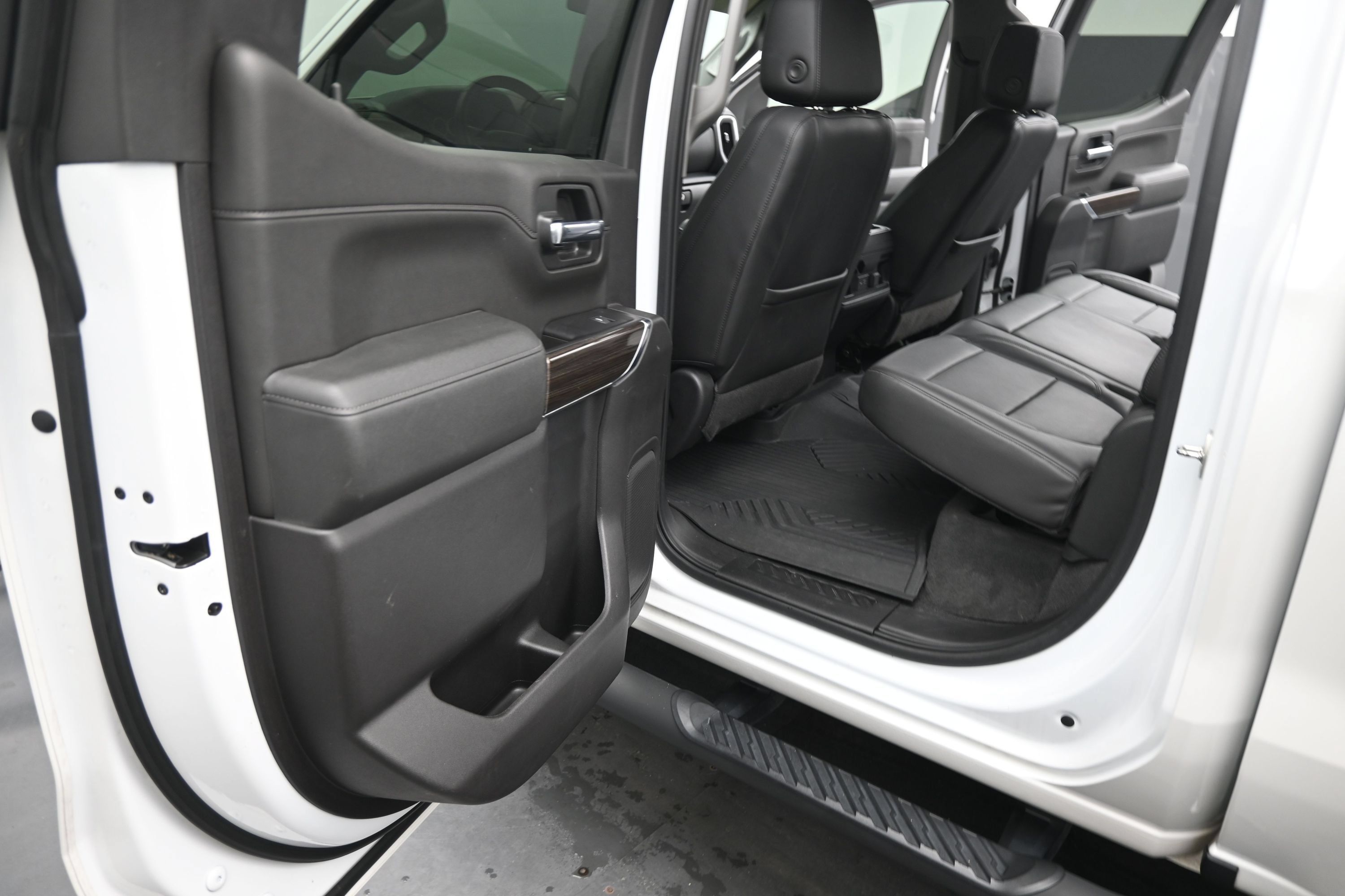 Used 2020 Chevrolet Silverado 1500 LT Trail Boss AWD/4WD image 14