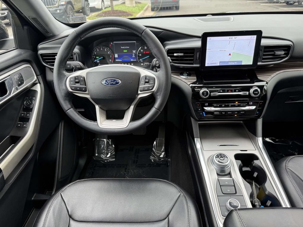 Used 2021 Ford Explorer Limited w/ Hybrid Equipment Group 310A AWD/4WD image 18