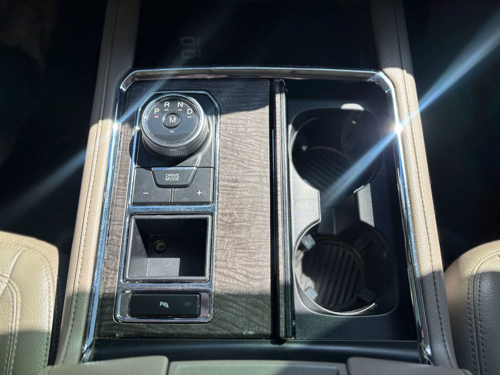 Used 2019 Ford Expedition Max Limited image 27