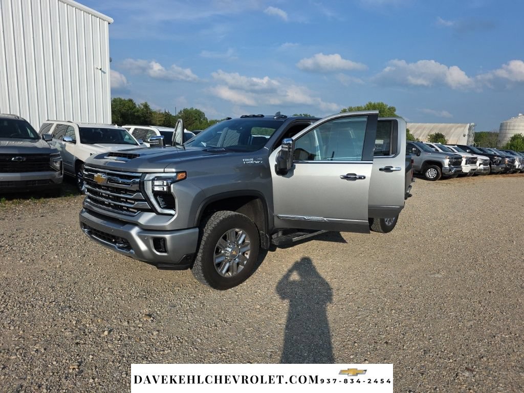 Used 2026 Chevrolet Silverado 2500 High Country w/ High Country Premium Package AWD/4WD image 32