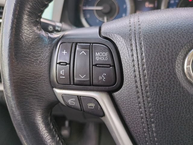Used 2017 Toyota Sienna XLE w/ XLE Navigation Package AWD/4WD image 32