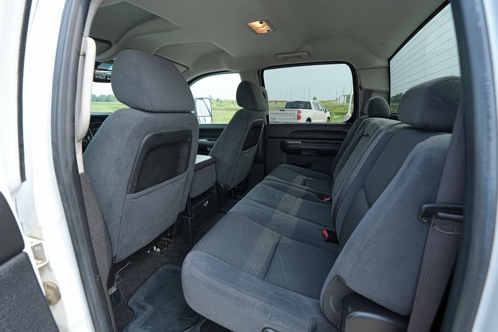 Used 2009 Chevrolet Silverado 2500 LT w/ Exterior Plus Package AWD/4WD image 12