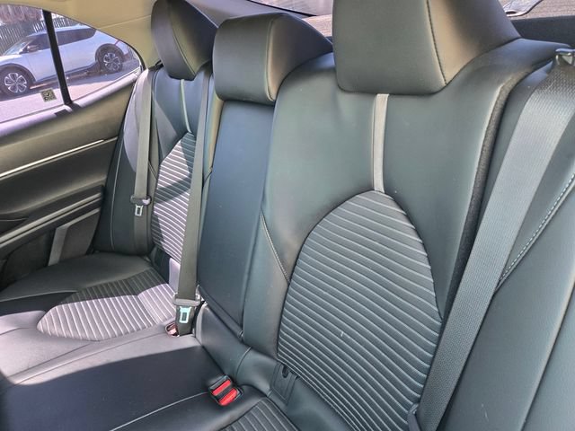 Used 2022 Toyota Camry SE FWD image 10