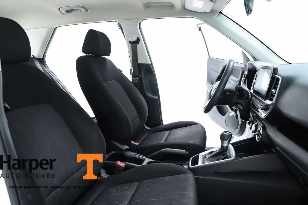Used 2021 Hyundai Venue SE FWD image 34