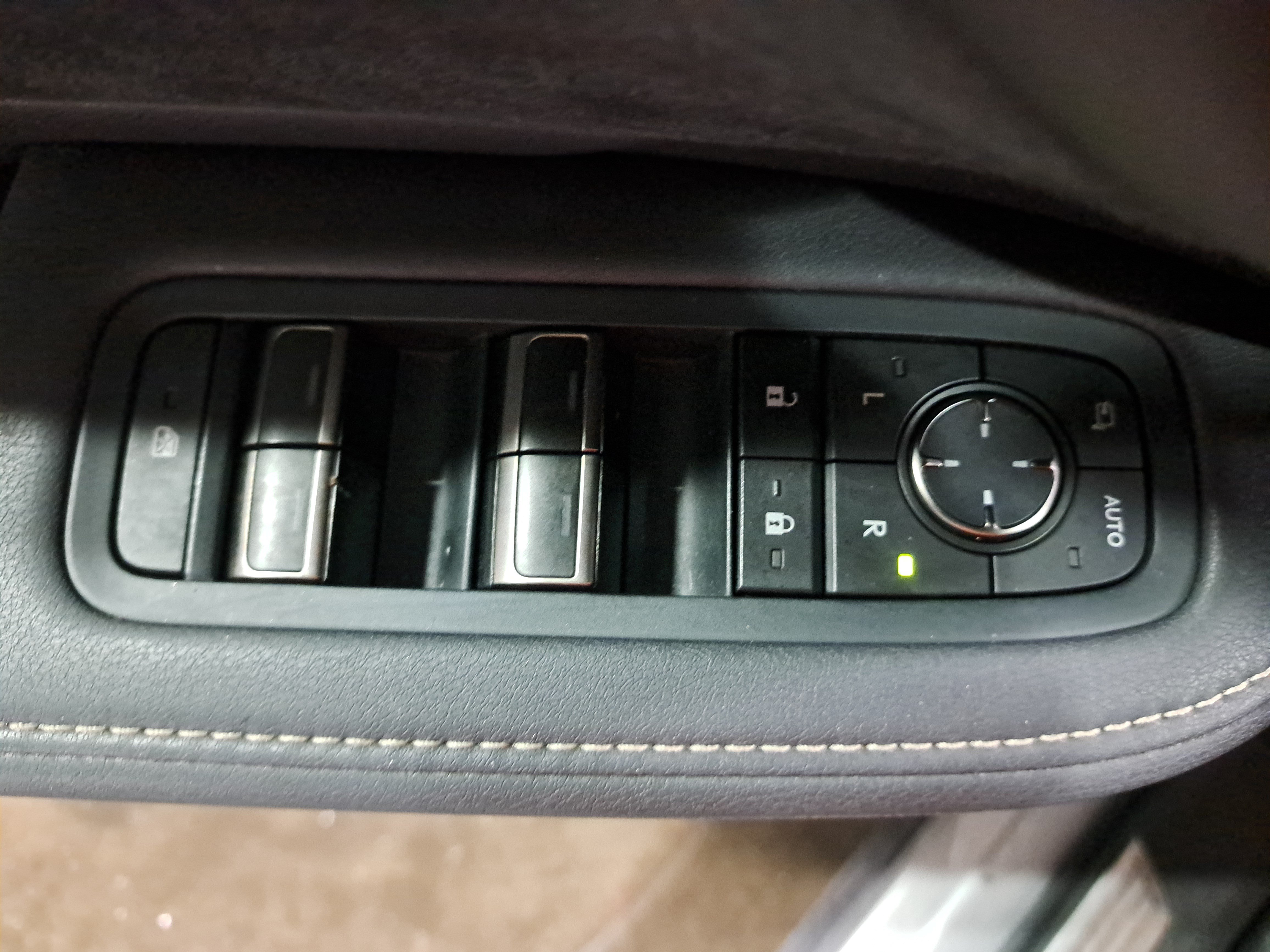 Used 2024 Lexus TX 500h AWD w/ Technology Package image 28