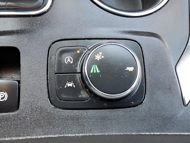 Used 2023 Chevrolet Traverse LT image 25