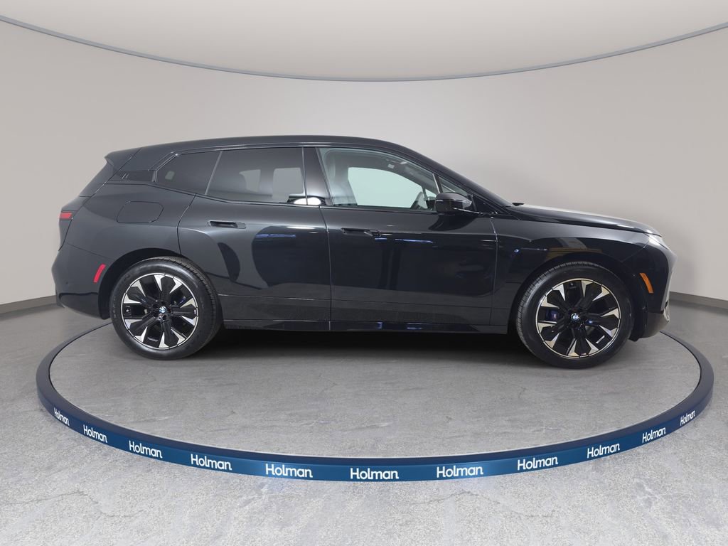 Used 2026 BMW iX xDrive45 w/ M Sport Package AWD/4WD image 5