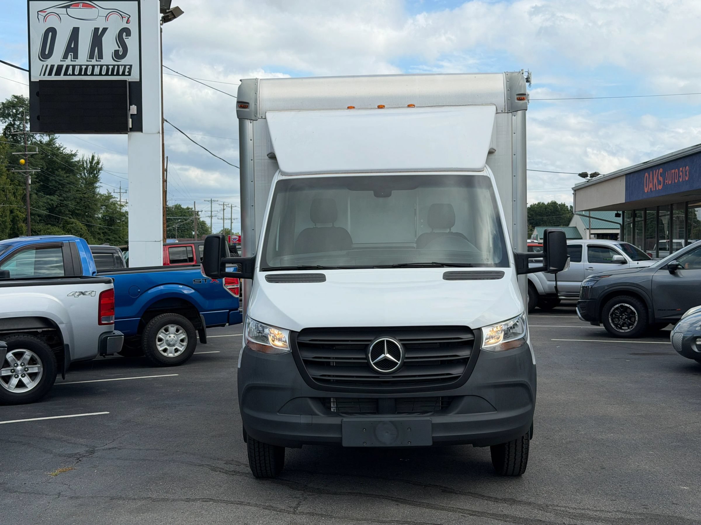 Used 2024 Mercedes-Benz Sprinter 3500 image 3