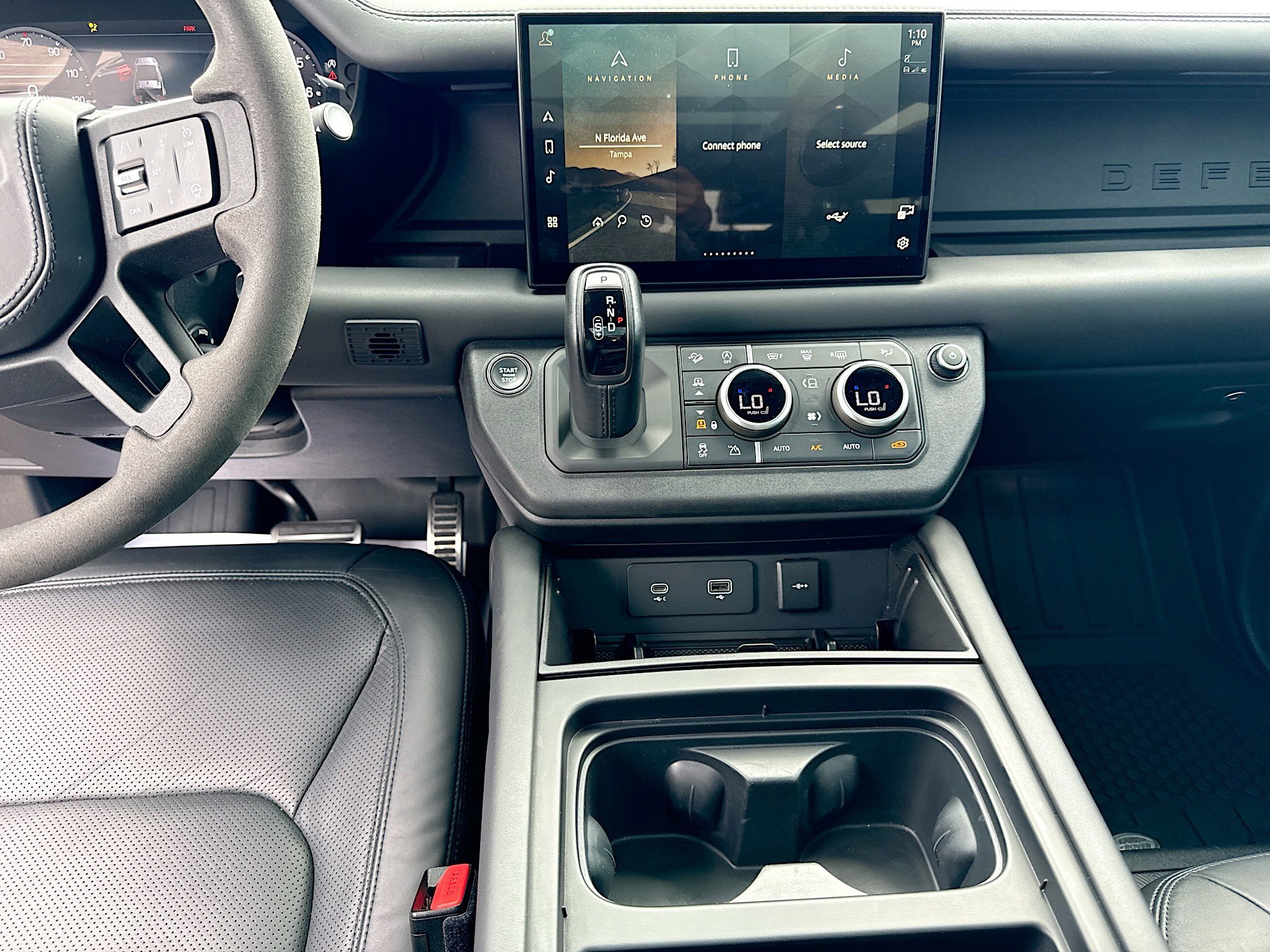 Used 2023 Land Rover Defender 90 V8 image 19