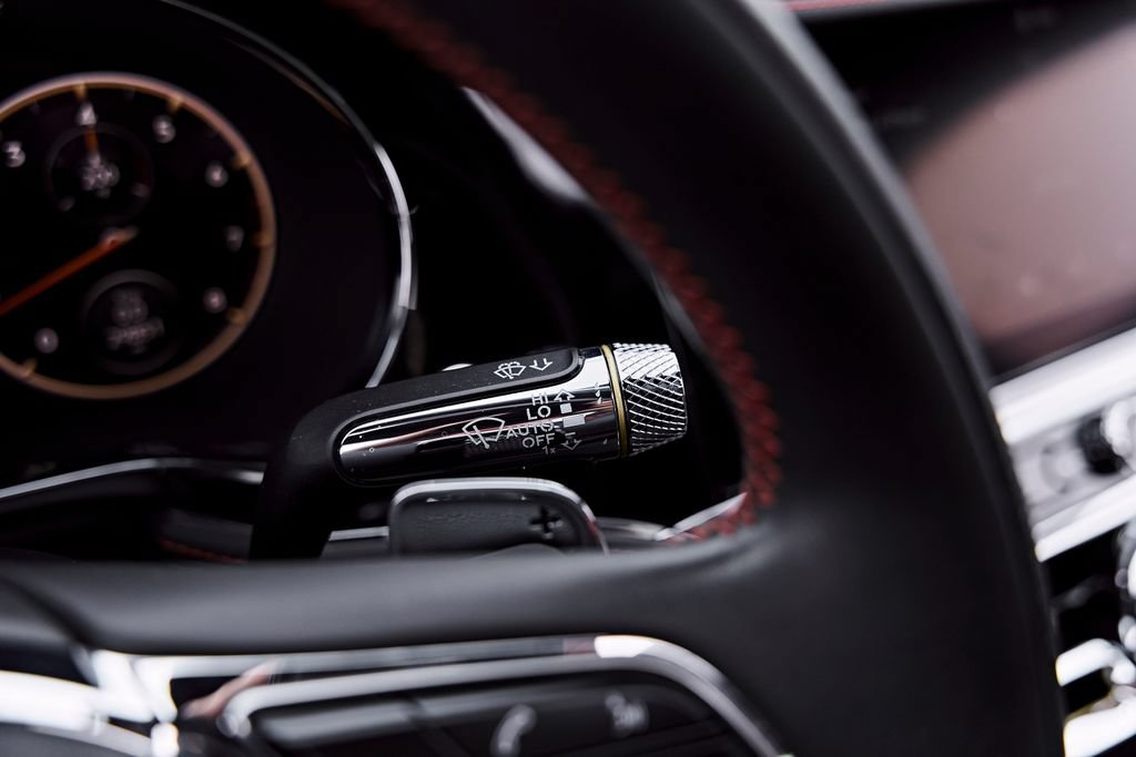 Used 2022 Bentley Flying Spur V8 AWD/4WD image 76